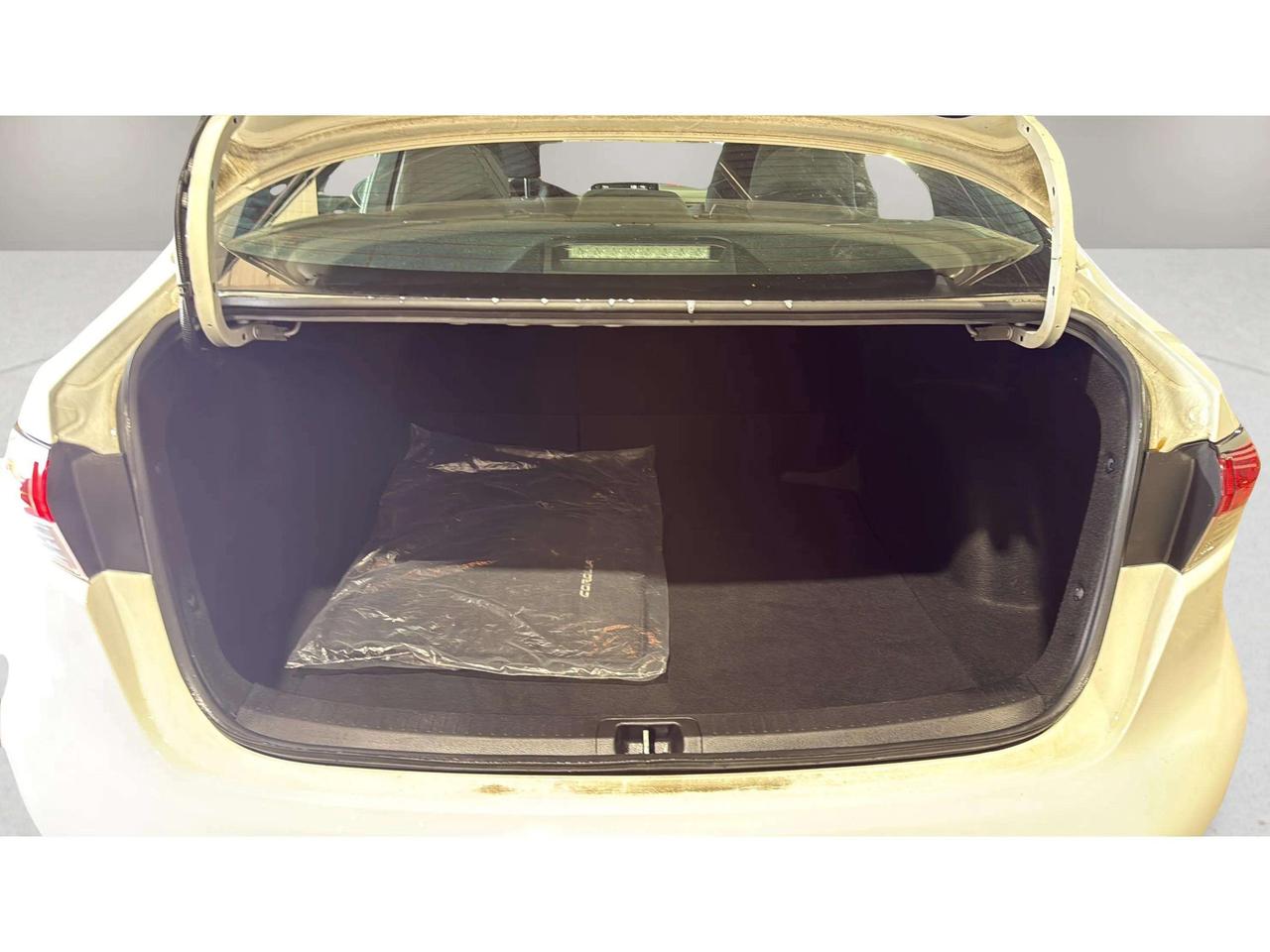 2021 Toyota Corolla SE | SUNROOF | HTD SEATS | PUSH START| CARPLAY Photo