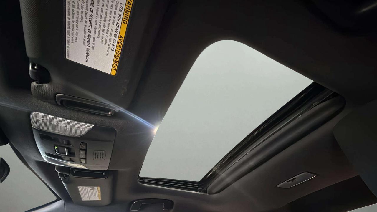 2021 Toyota Corolla SE | SUNROOF | HTD SEATS | PUSH START| CARPLAY Photo