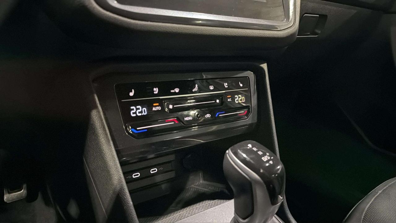2022 Volkswagen Tiguan HIGHLINE | R LINE | CLEAN CARFAX | PANO | STARTER Photo