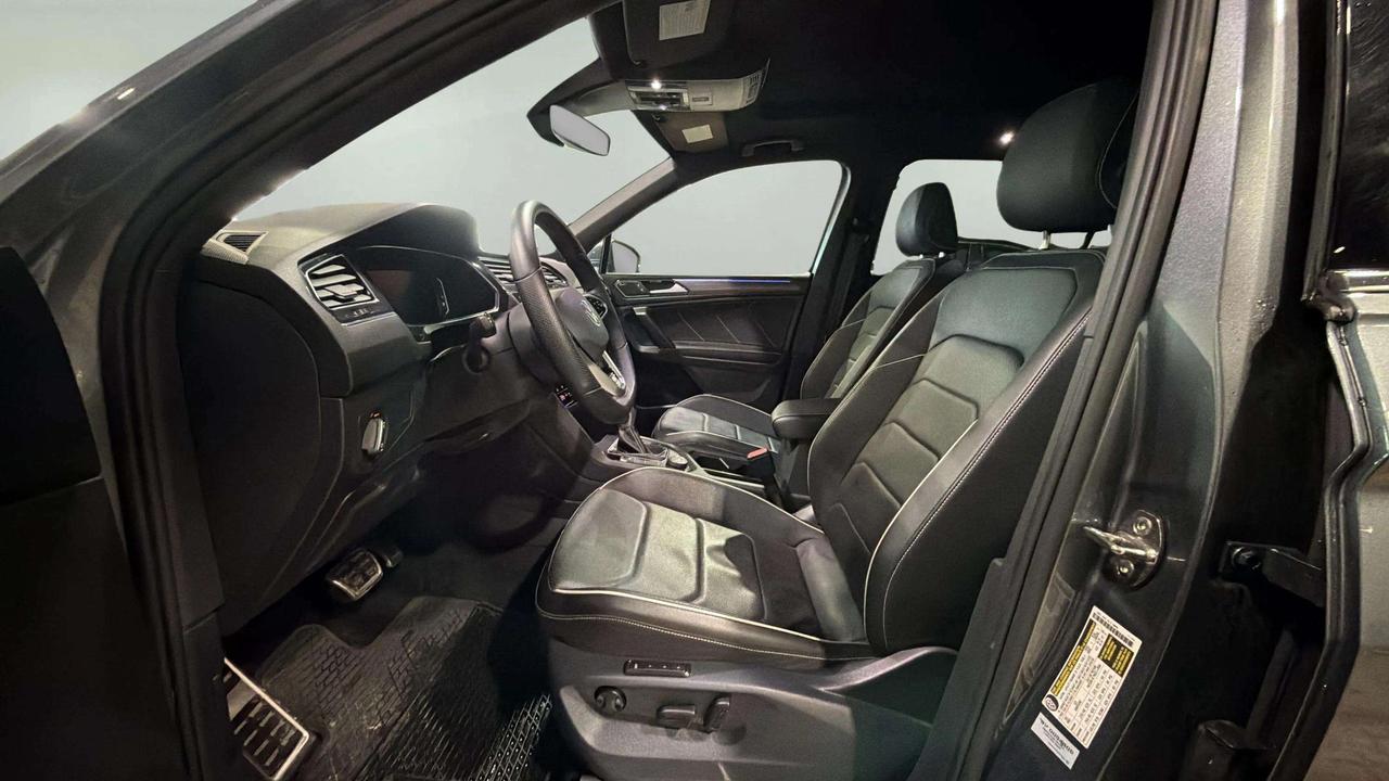 2022 Volkswagen Tiguan HIGHLINE | R LINE | CLEAN CARFAX | PANO | STARTER Photo