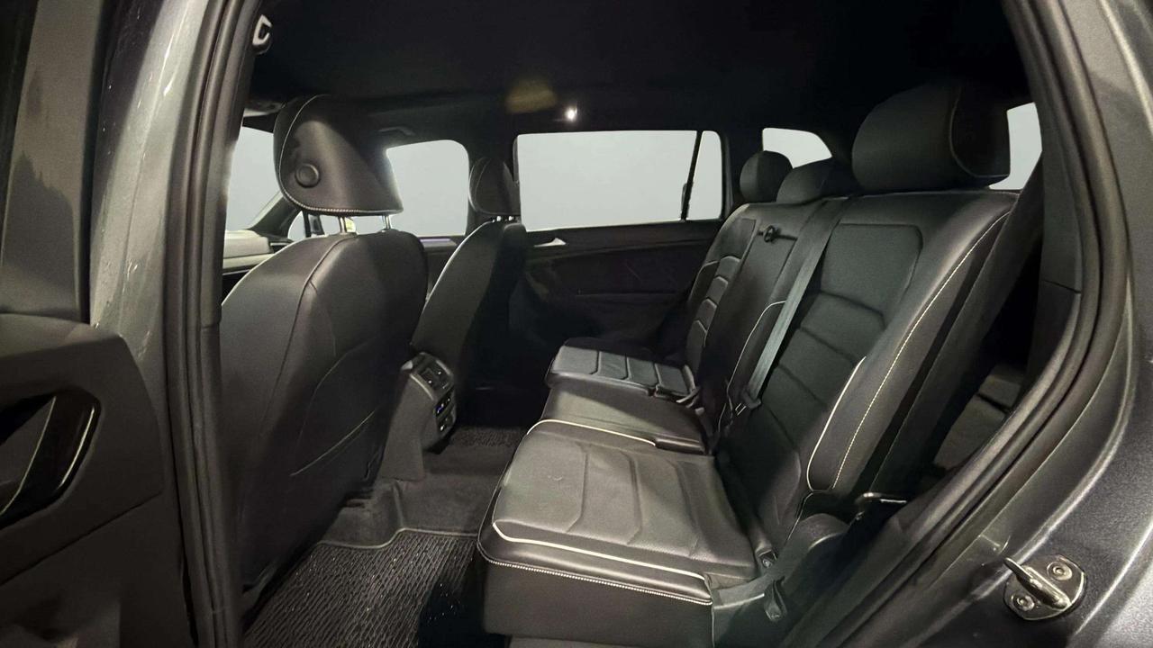 2022 Volkswagen Tiguan HIGHLINE | R LINE | CLEAN CARFAX | PANO | STARTER Photo