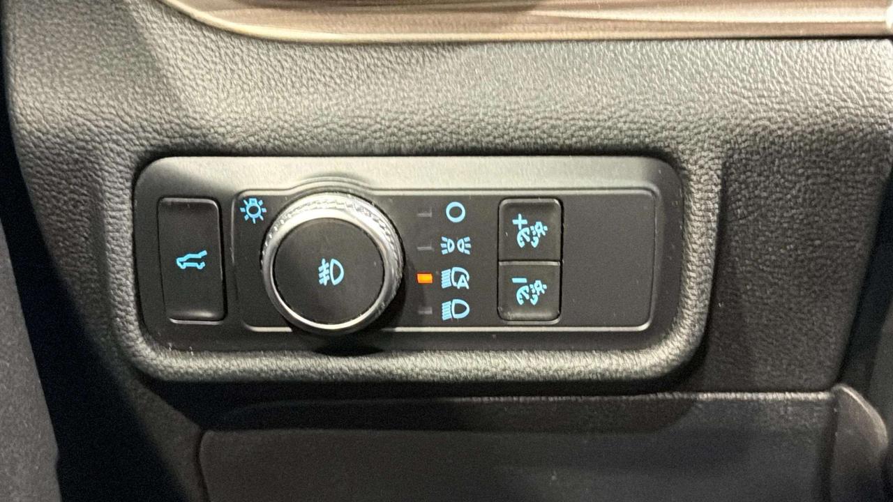 2020 Ford Explorer LIMITED | CLEAN CARFAX | PANO | STARTER | Photo
