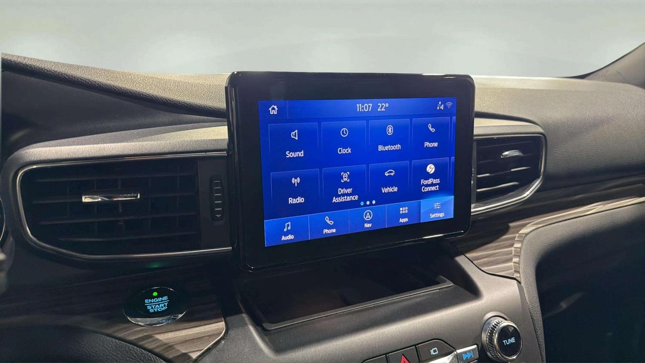 2020 Ford Explorer LIMITED | CLEAN CARFAX | PANO | STARTER | Photo