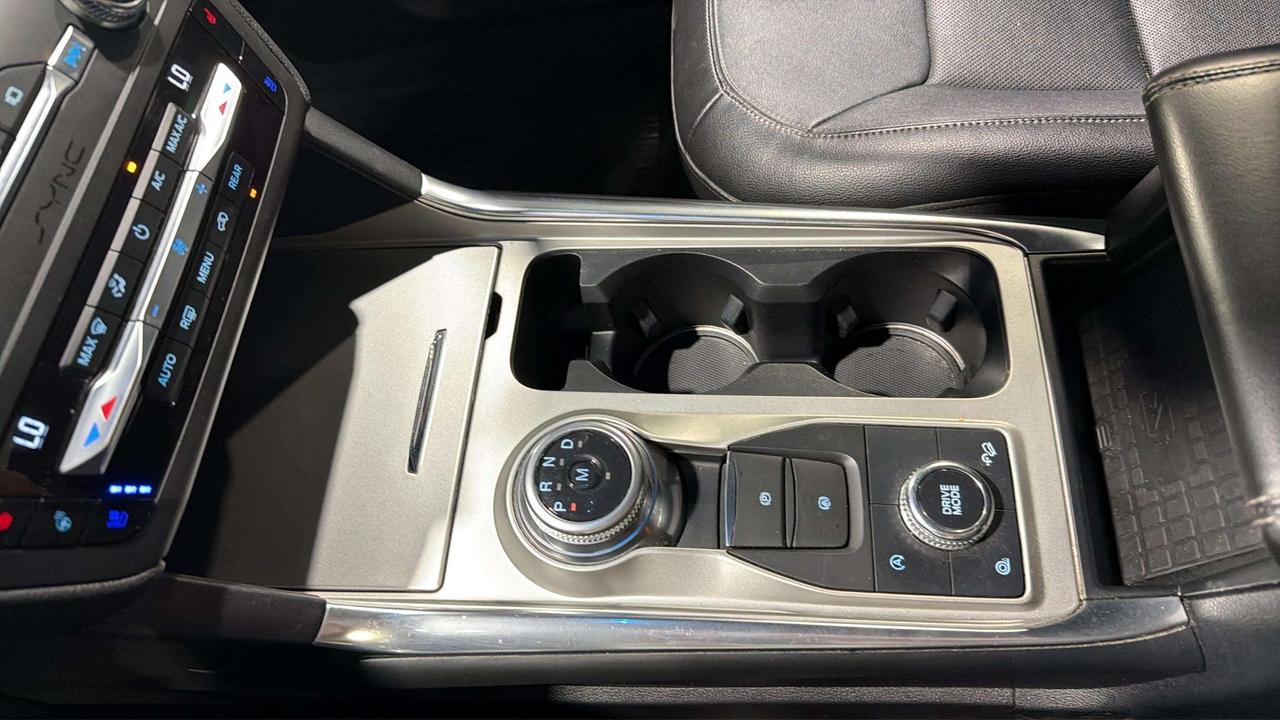 2020 Ford Explorer LIMITED | CLEAN CARFAX | PANO | STARTER | Photo