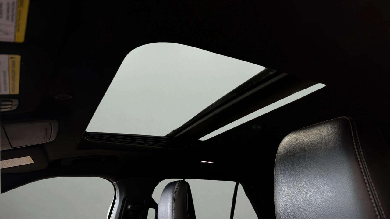 2020 Ford Explorer LIMITED | CLEAN CARFAX | PANO | STARTER | Photo
