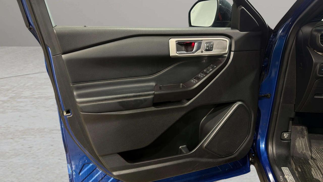 2020 Ford Explorer LIMITED | CLEAN CARFAX | PANO | STARTER | Photo