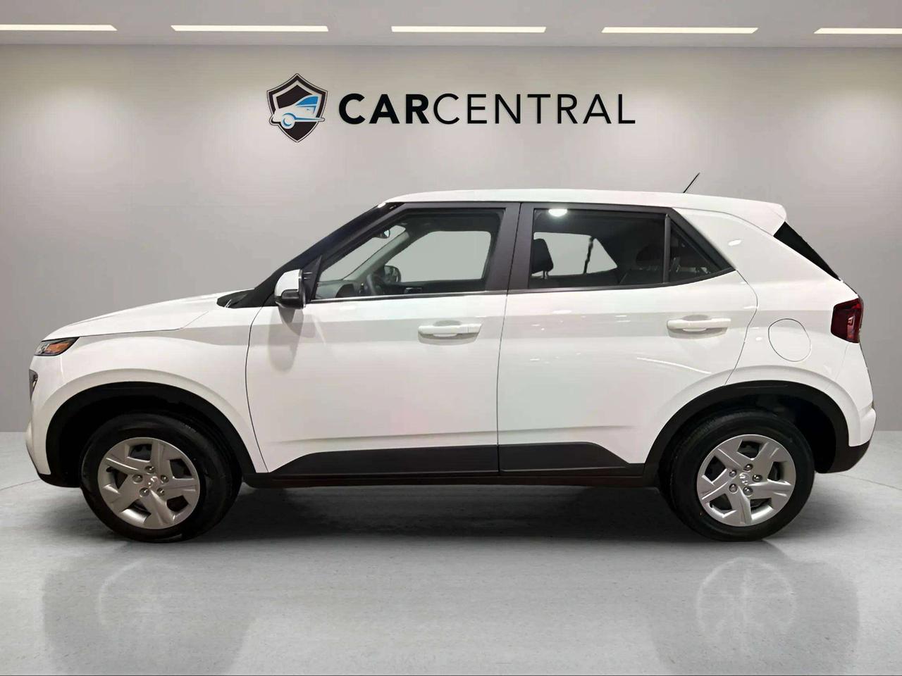2026 Hyundai Venue ESSENTIAL| CLEAN CARFAX| LANE ASSIST| AWD| CARPLAY Photo5