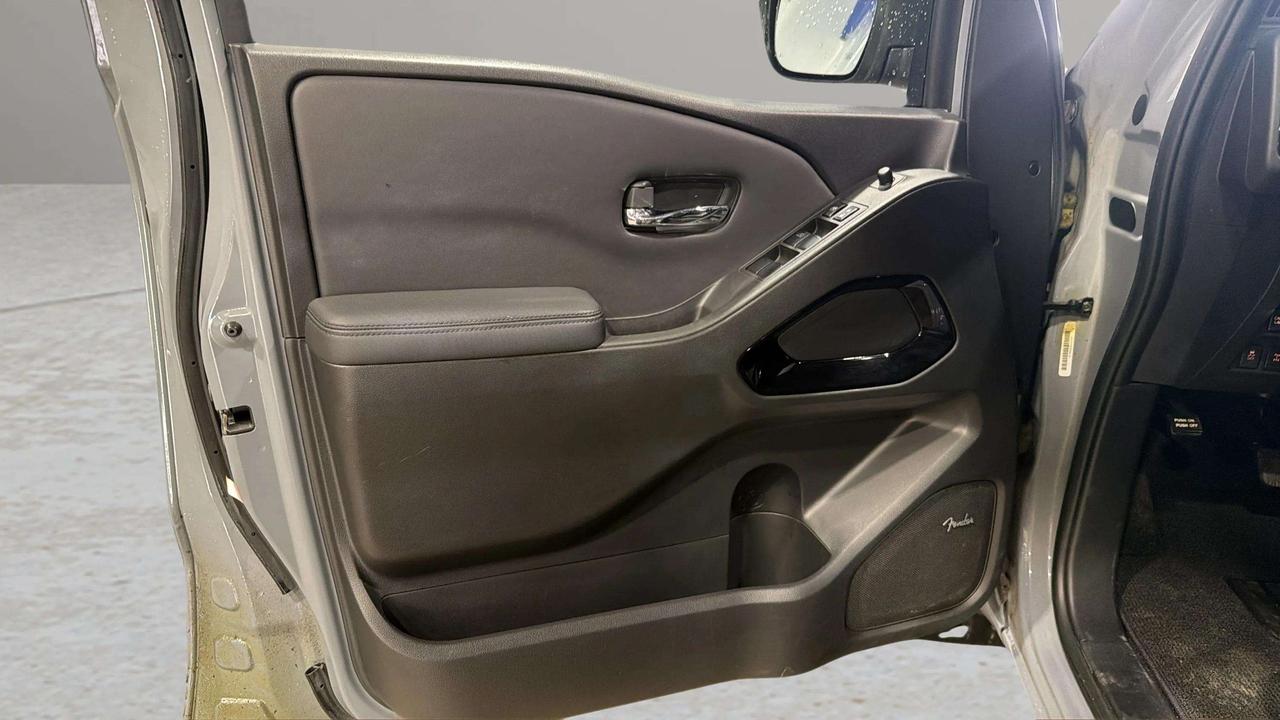 2022 Nissan Frontier PRO- 4X | 1OWNER | LEATHER | SUNROOF| NAVI Photo