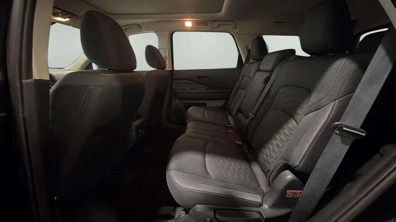 2024 Nissan Pathfinder SV | CLEAN CARFAX | AWD |  1 OWNER | PRO PILOT Photo