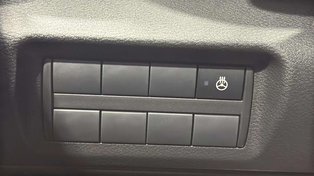 2024 Nissan Kicks SV | CLEAN CARFAX | CARPLAY | HTD SEATS | Photo