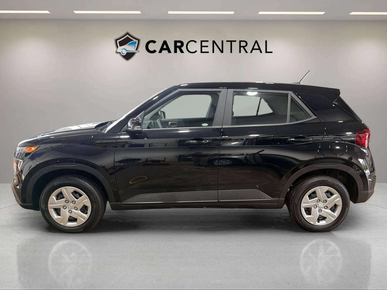2026 Hyundai Venue ESSENTIAL| CLEAN CARFAX| LANE ASSIST| AWD| CARPLAY Photo5