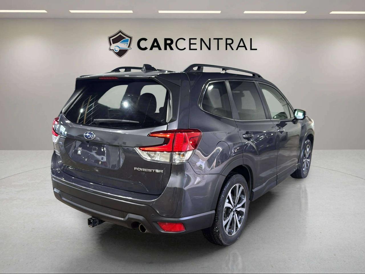 2023 Subaru Forester LIMITED| AWD| SUNROOF| NAVI| LEATHER| CARPLAY Photo