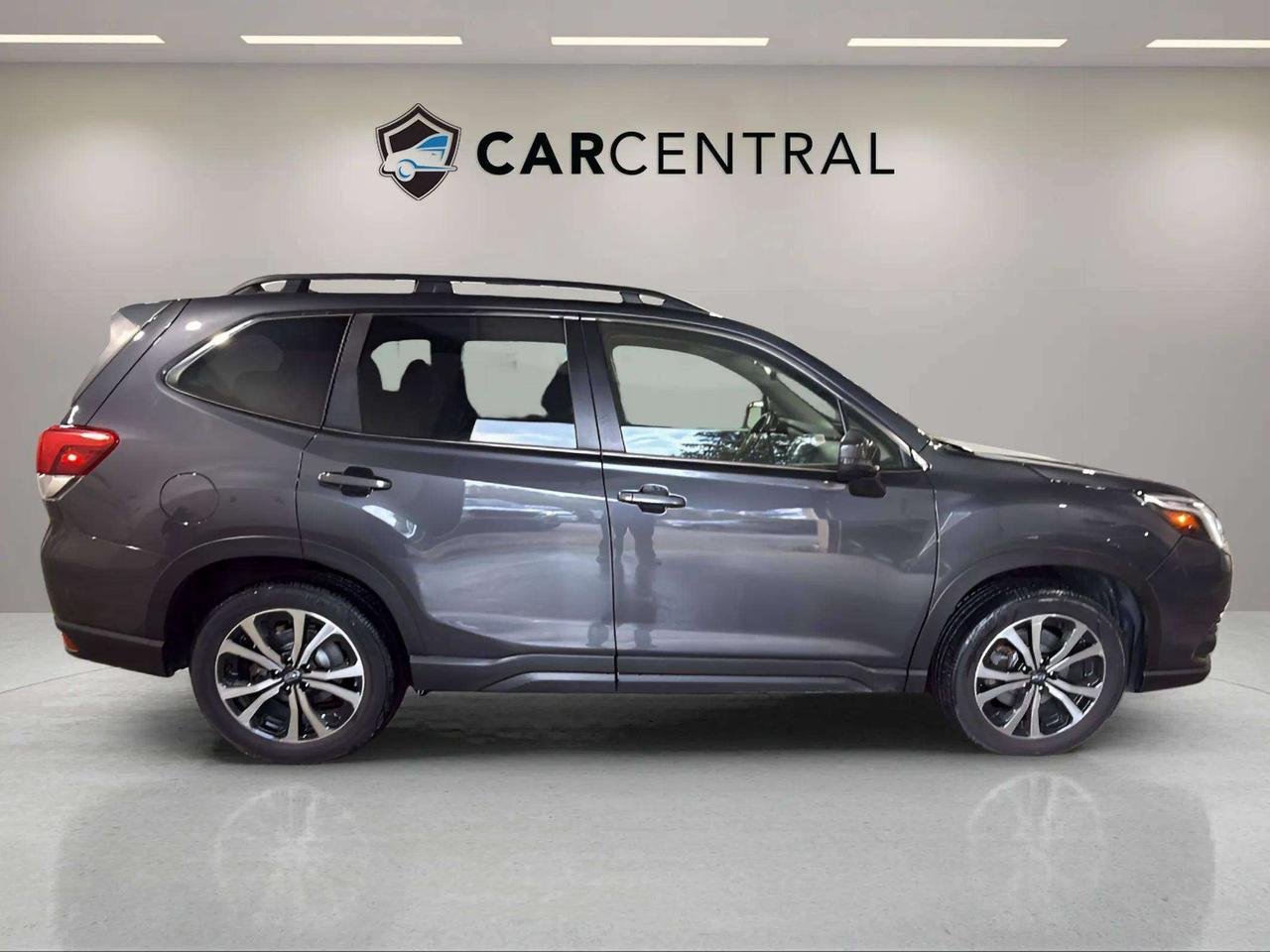 2023 Subaru Forester LIMITED| AWD| SUNROOF| NAVI| LEATHER| CARPLAY Photo
