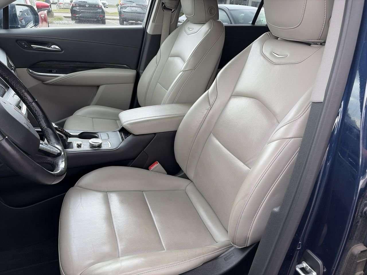 2020 Cadillac XT4 Premium Luxury AWD NEW BRAKES & TIRES| TWIN-CLUTCH | DUAL CLIMATE CONTROL Photo
