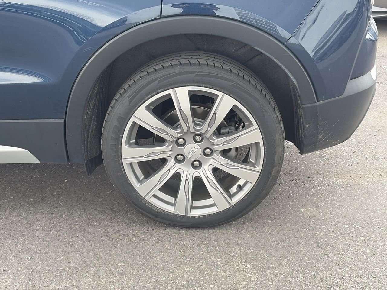 2020 Cadillac XT4 Premium Luxury AWD NEW BRAKES & TIRES| TWIN-CLUTCH | DUAL CLIMATE CONTROL Photo