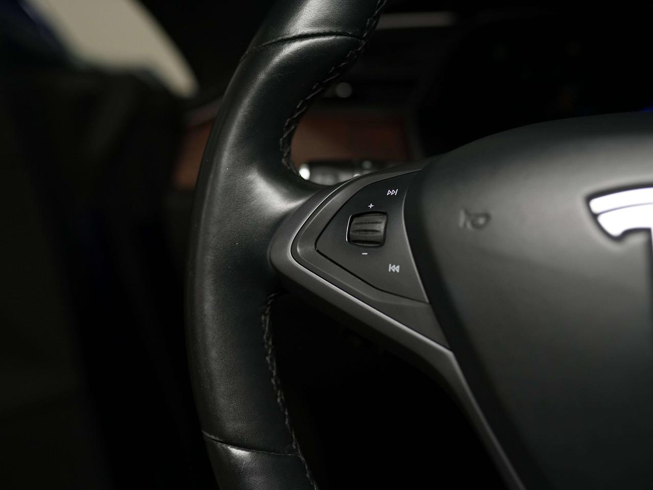 2018 Tesla Model S 100D | WOOD TRIM Photo