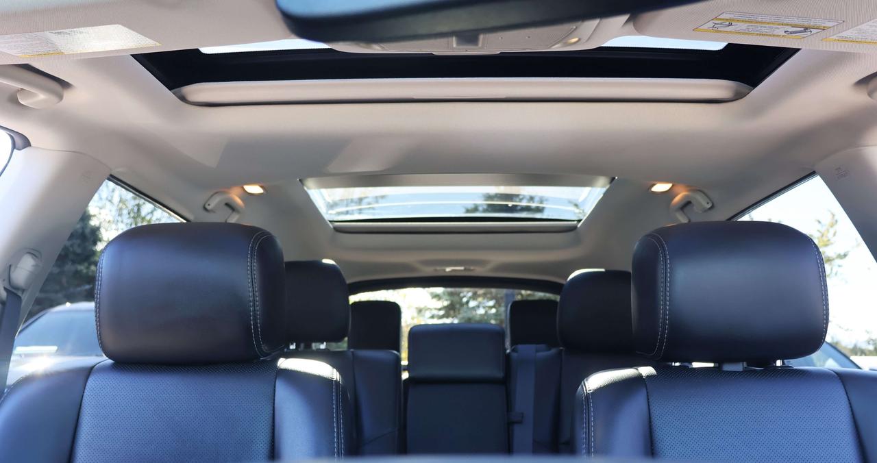 2020 Nissan Pathfinder Platinum | Moonroof Photo