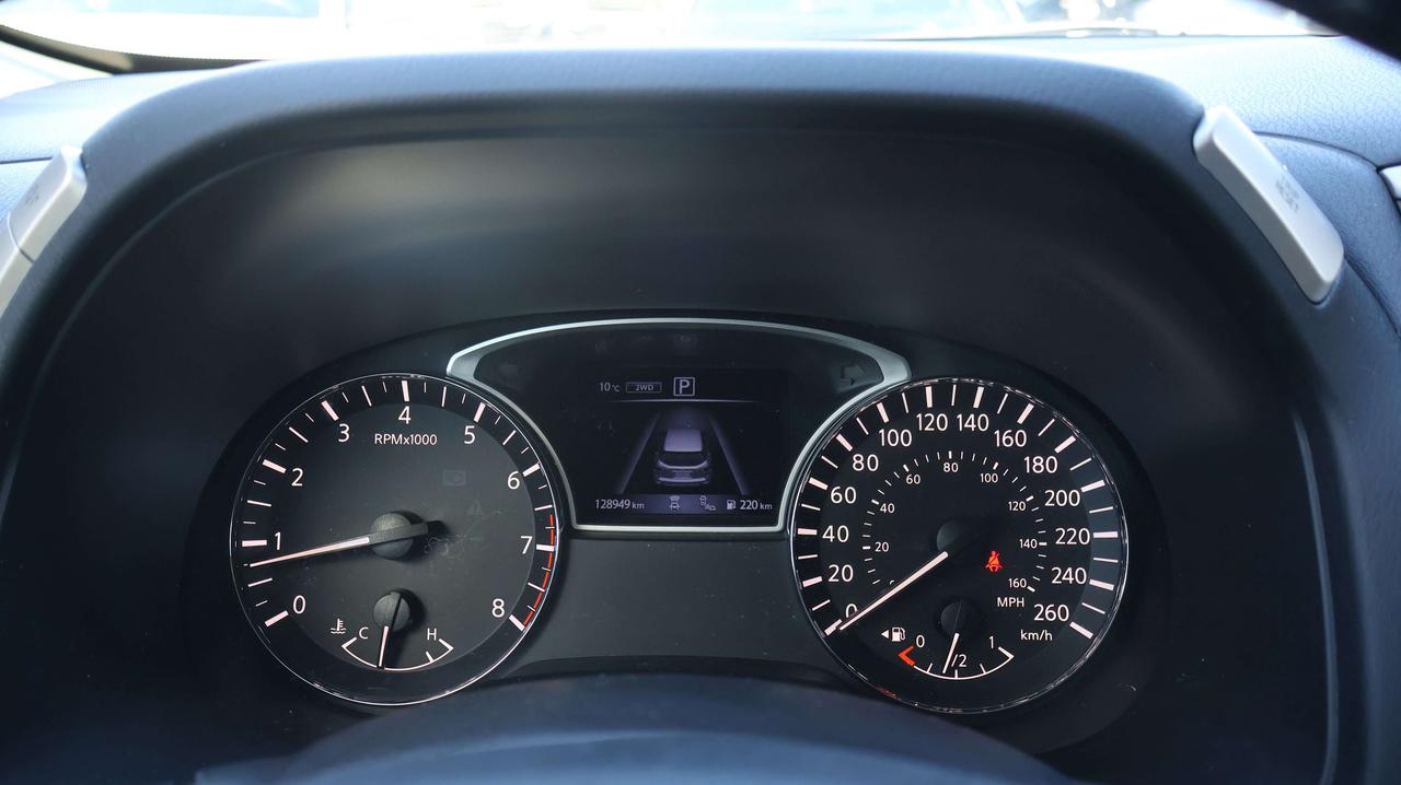 2020 Nissan Pathfinder Platinum | Moonroof Photo