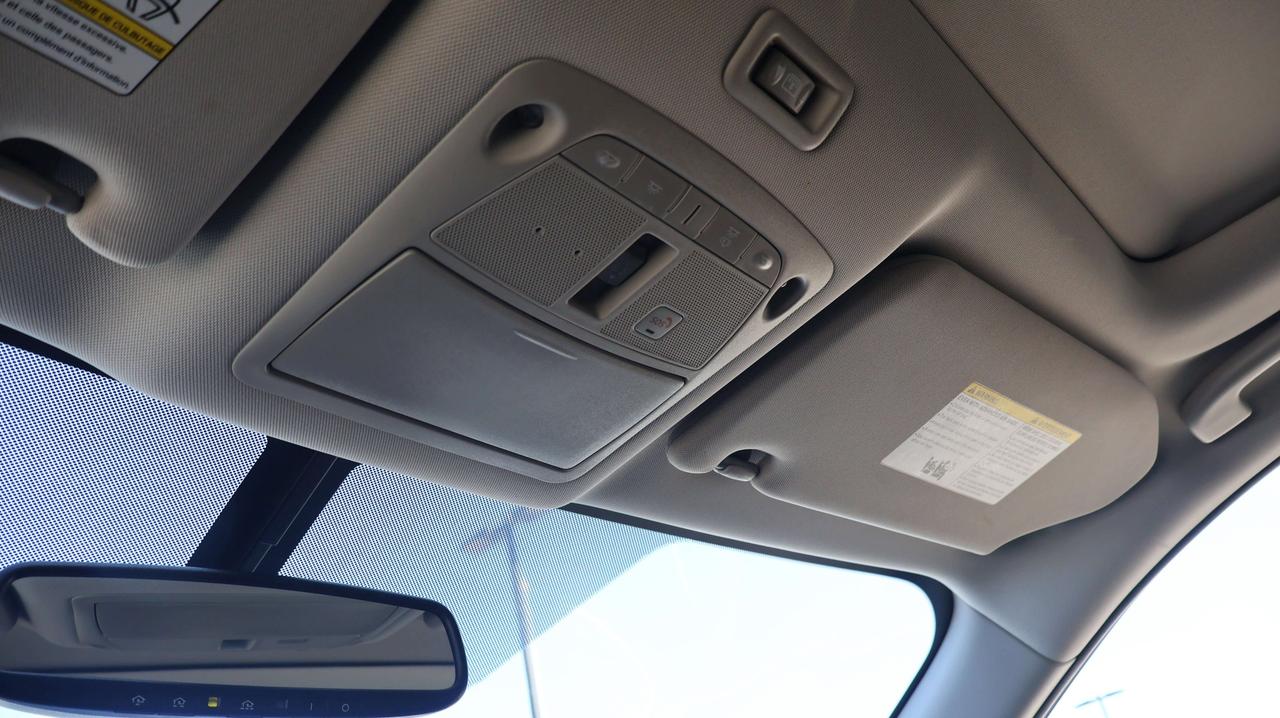 2020 Nissan Pathfinder Platinum | Moonroof Photo