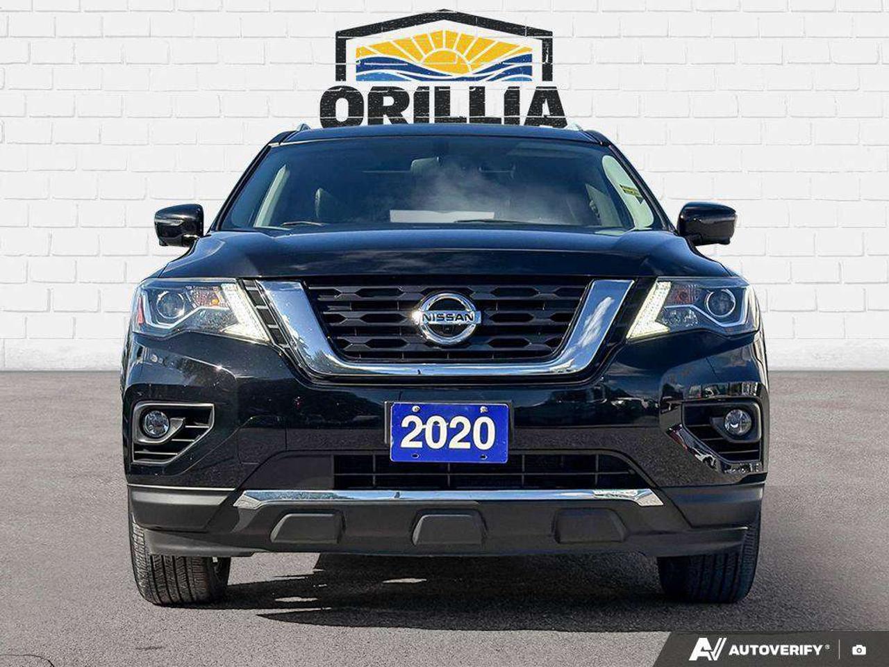 2020 Nissan Pathfinder Platinum | Moonroof Photo