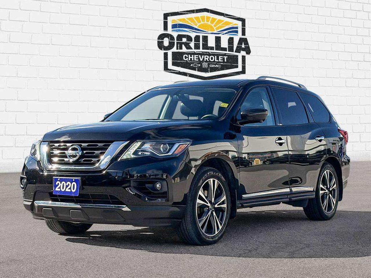 2020 Nissan Pathfinder Platinum | Moonroof Photo5