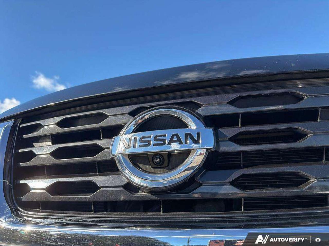 2020 Nissan Pathfinder Platinum | Moonroof Photo
