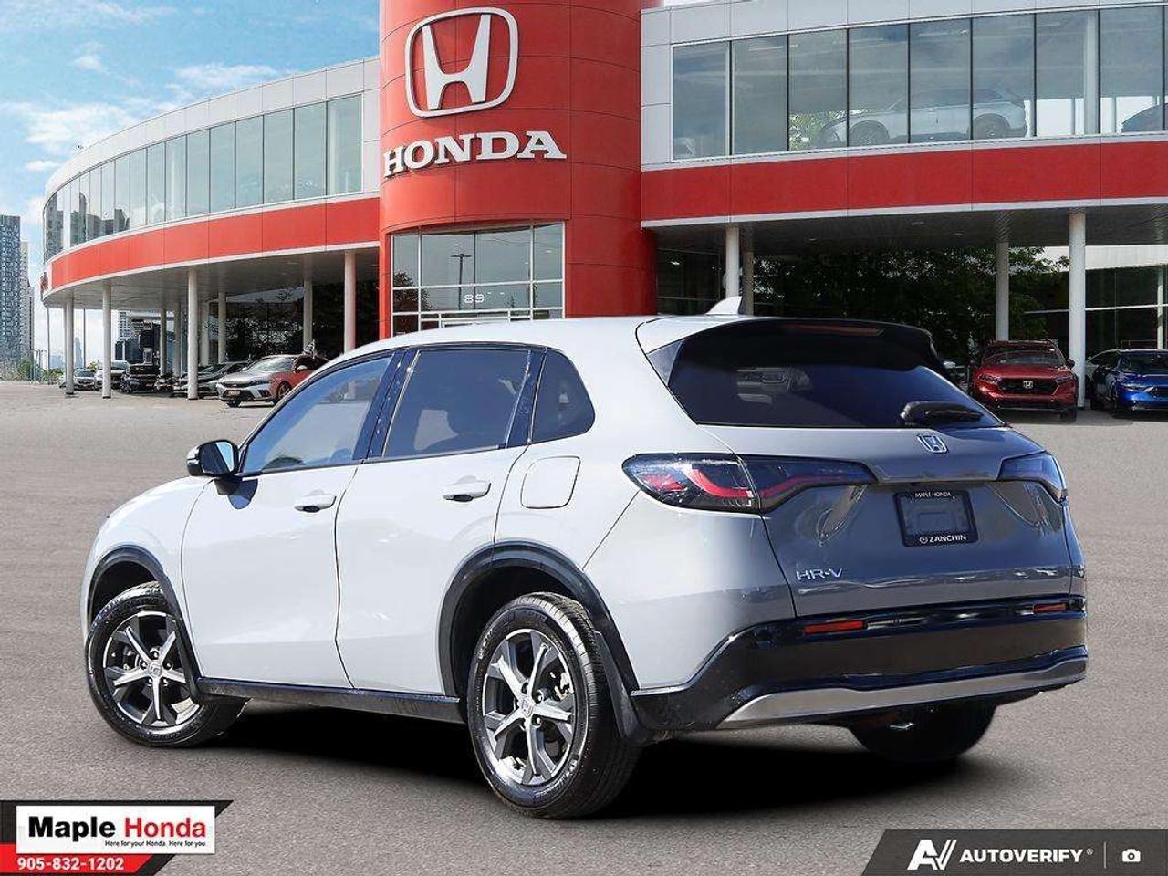 2025 Honda HR-V Leather Seats| Sunroof| Heated Seats| Blind Spot Photo