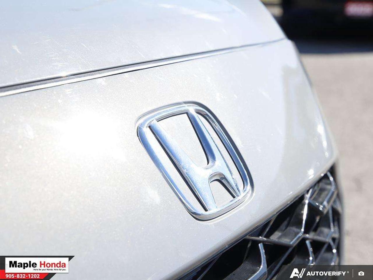 2025 Honda HR-V Leather Seats| Sunroof| Heated Seats| Blind Spot Photo