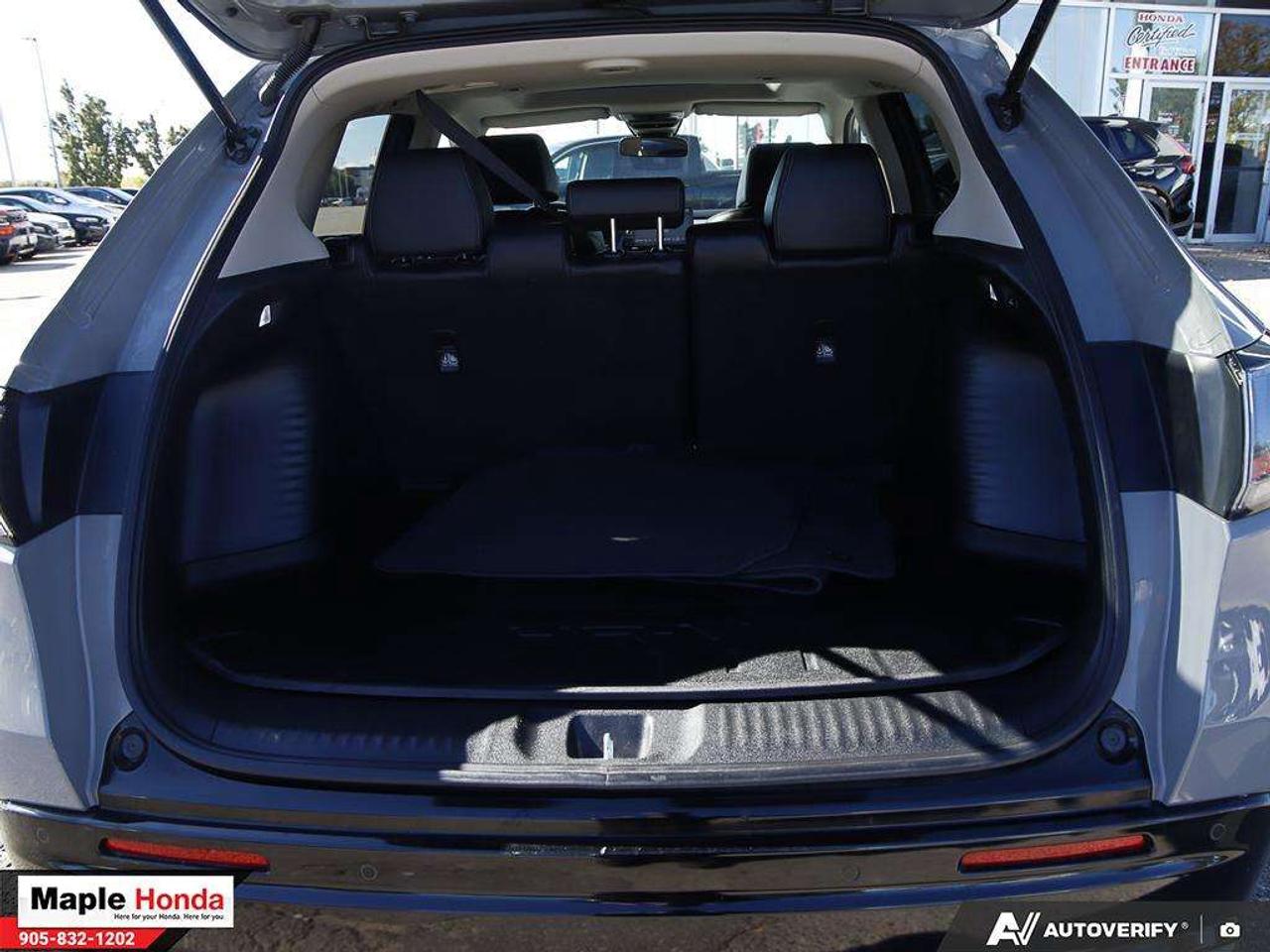 2025 Honda HR-V Leather Seats| Sunroof| Heated Seats| Blind Spot Photo