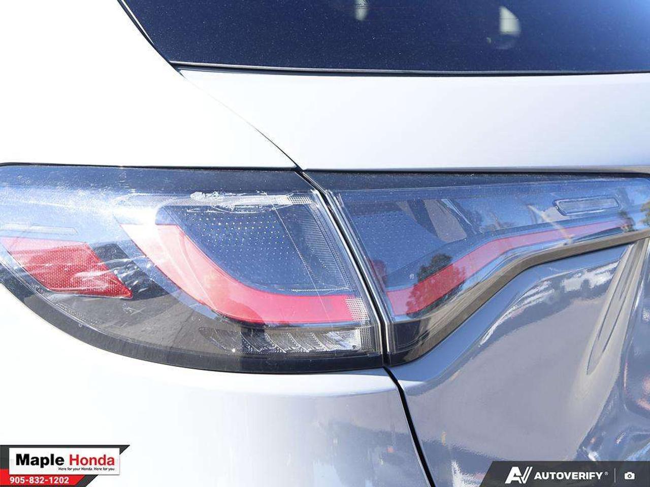 2025 Honda HR-V Leather Seats| Sunroof| Heated Seats| Blind Spot Photo