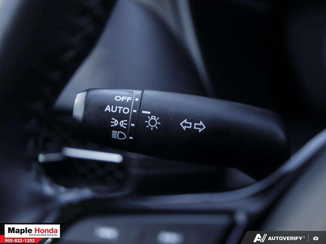 2025 Honda HR-V Leather Seats| Sunroof| Heated Seats| Blind Spot Photo