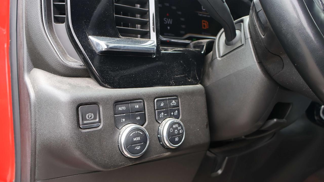 2024 GMC Sierra 2500 HD SLT | Heated Mirrors | Tow Hitch Photo