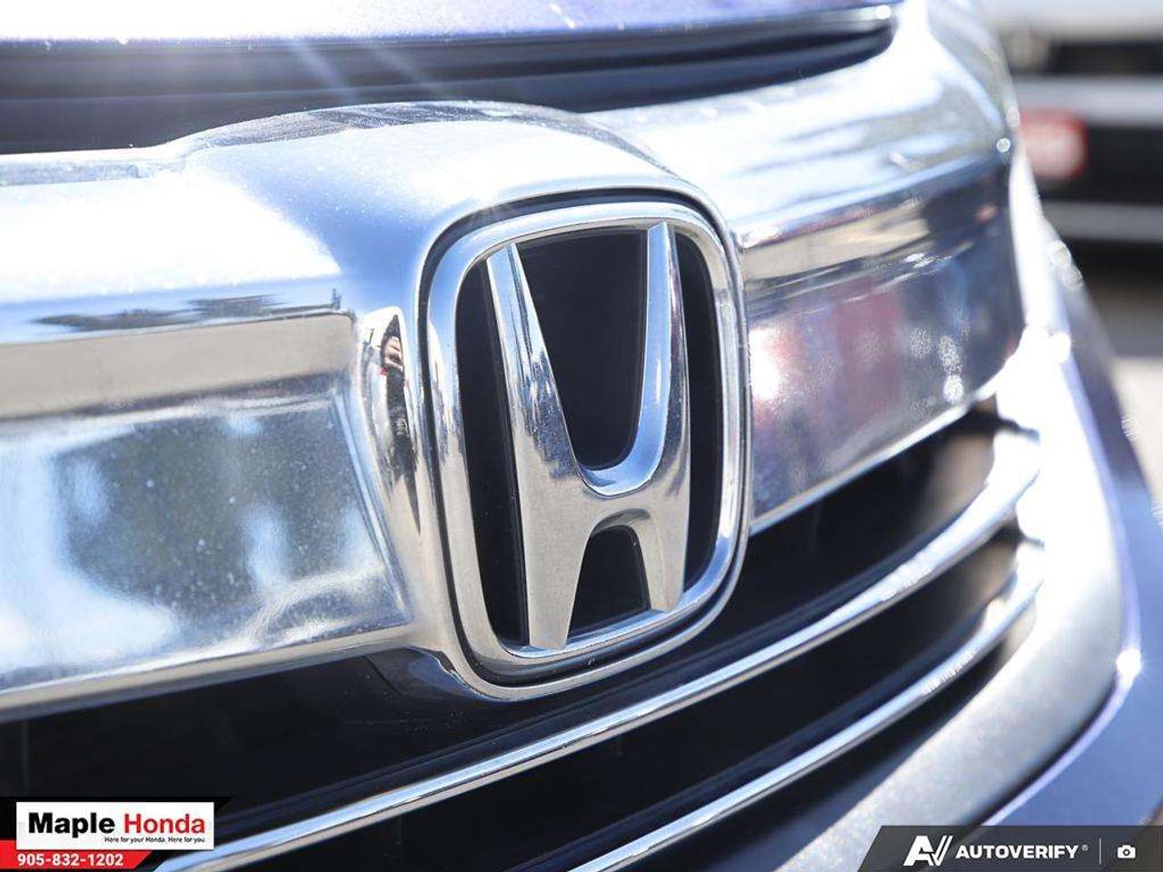 2017 Honda Accord Leather Seats| Navigation| Front and Rear Parking Photo