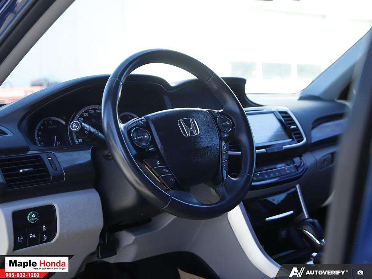 2017 Honda Accord Leather Seats| Navigation| Front and Rear Parking Photo