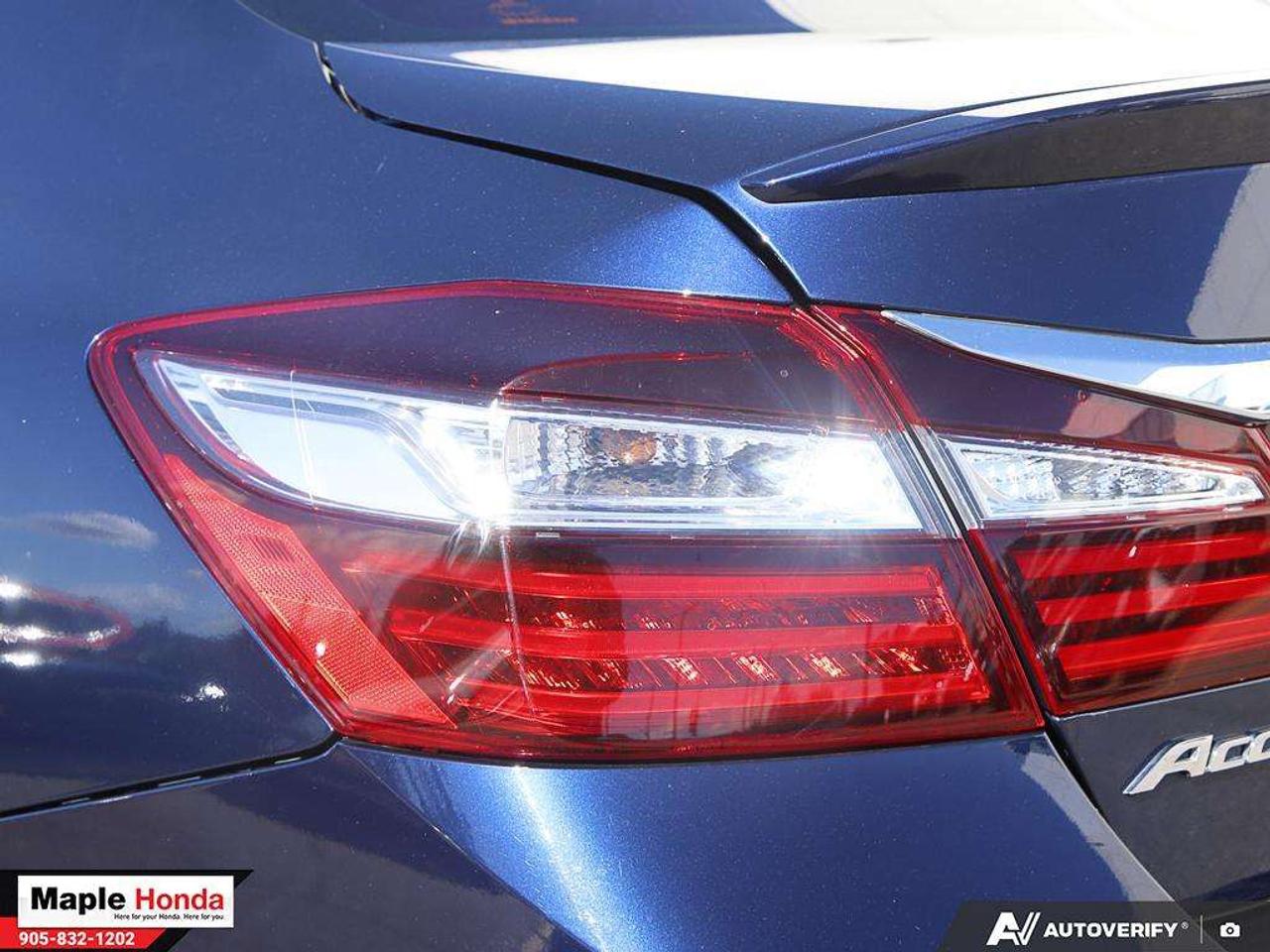2017 Honda Accord Leather Seats| Navigation| Front and Rear Parking Photo