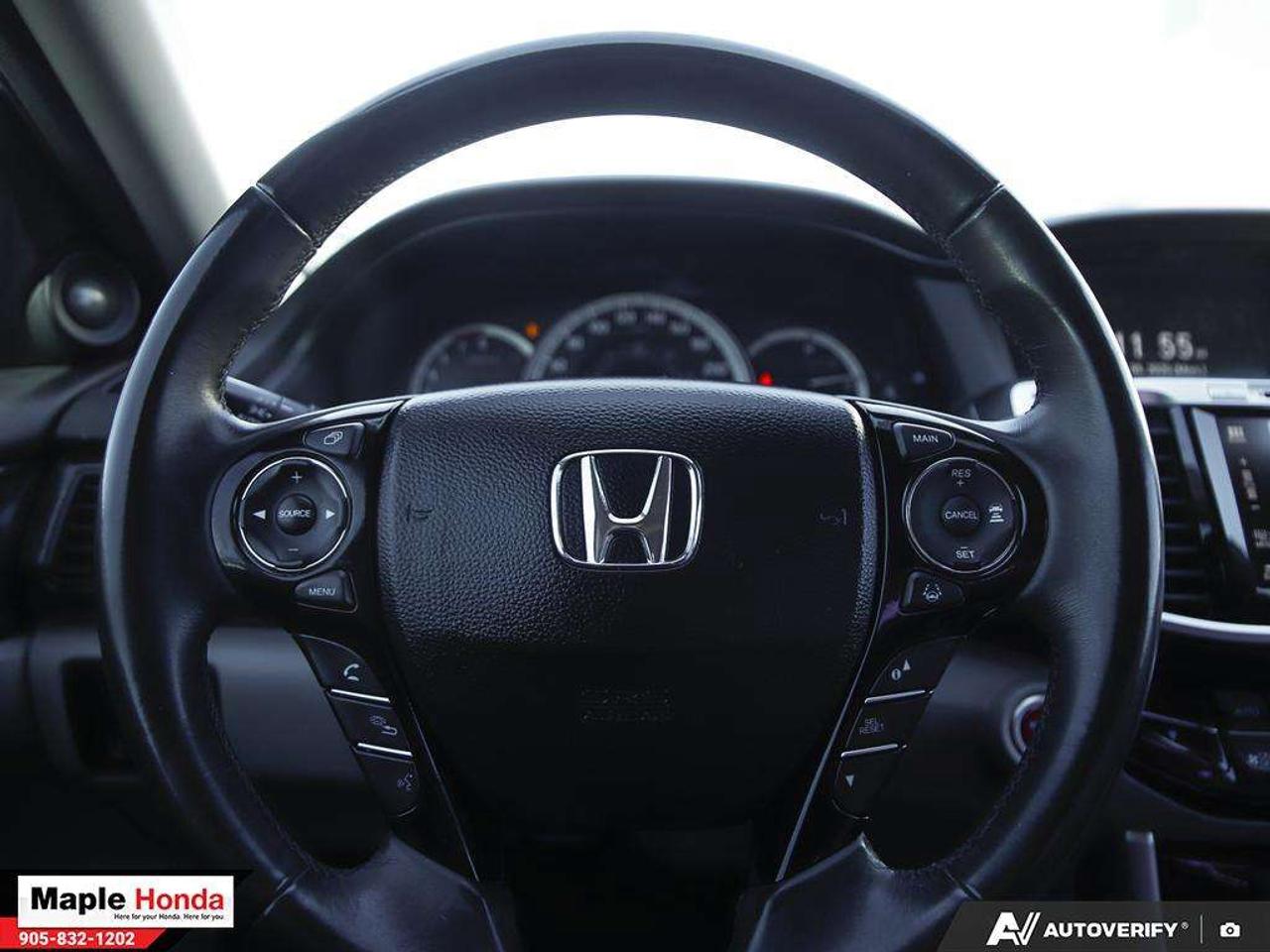 2017 Honda Accord Leather Seats| Navigation| Front and Rear Parking Photo