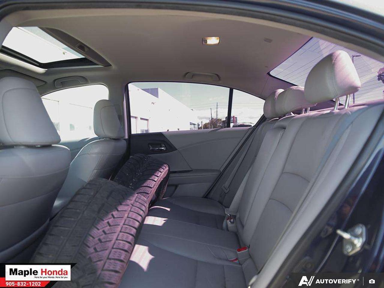 2017 Honda Accord Leather Seats| Navigation| Front and Rear Parking Photo