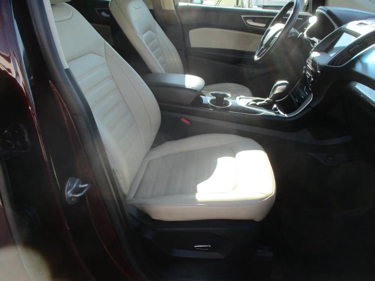 2017 Ford Edge SEL AWD Photo