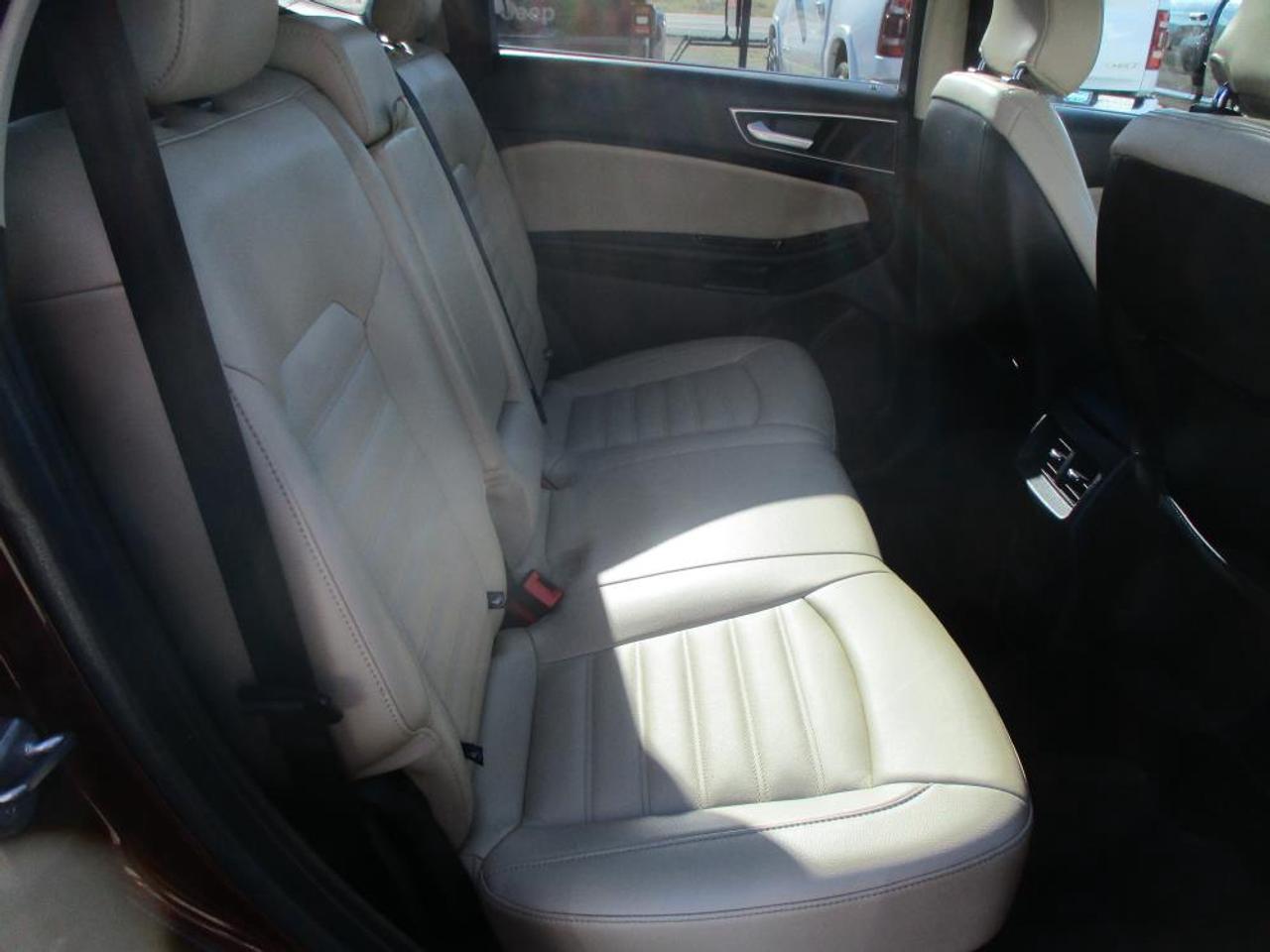2017 Ford Edge SEL AWD Photo