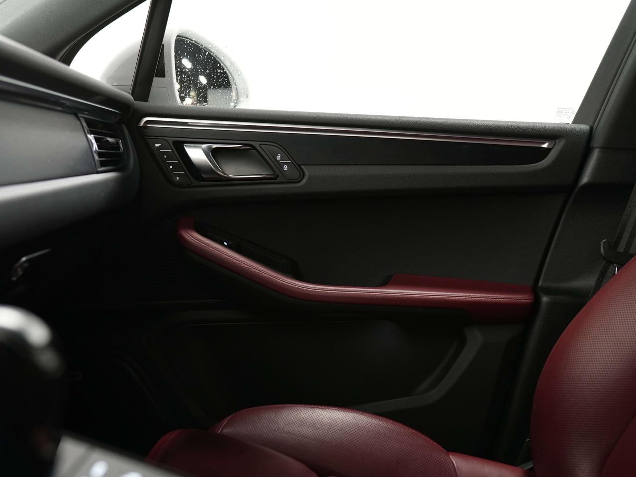 2022 Porsche Macan GTS | PREMIUM PLUS PKG } 21 IN Photo