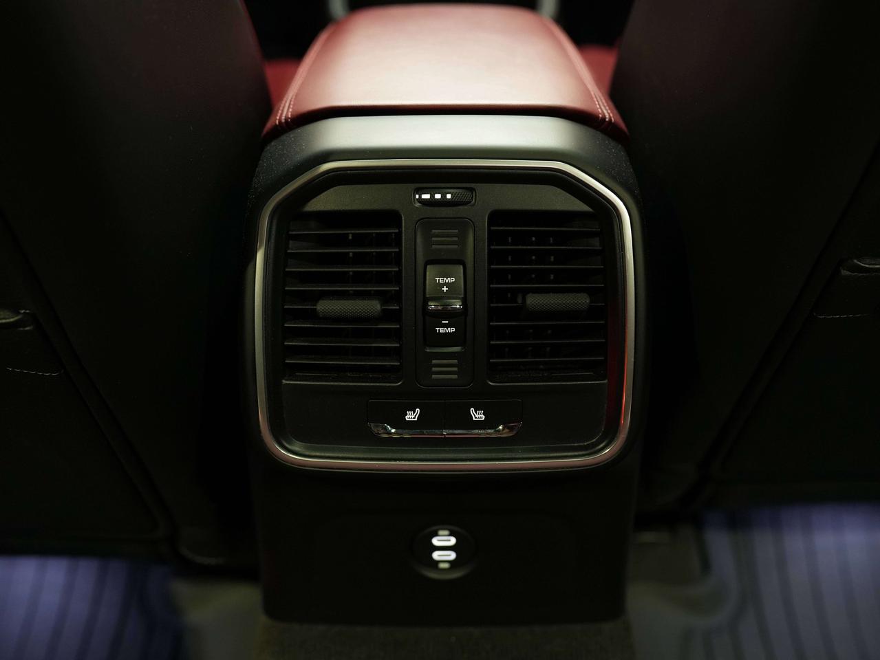 2022 Porsche Macan GTS | PREMIUM PLUS PKG } 21 IN Photo