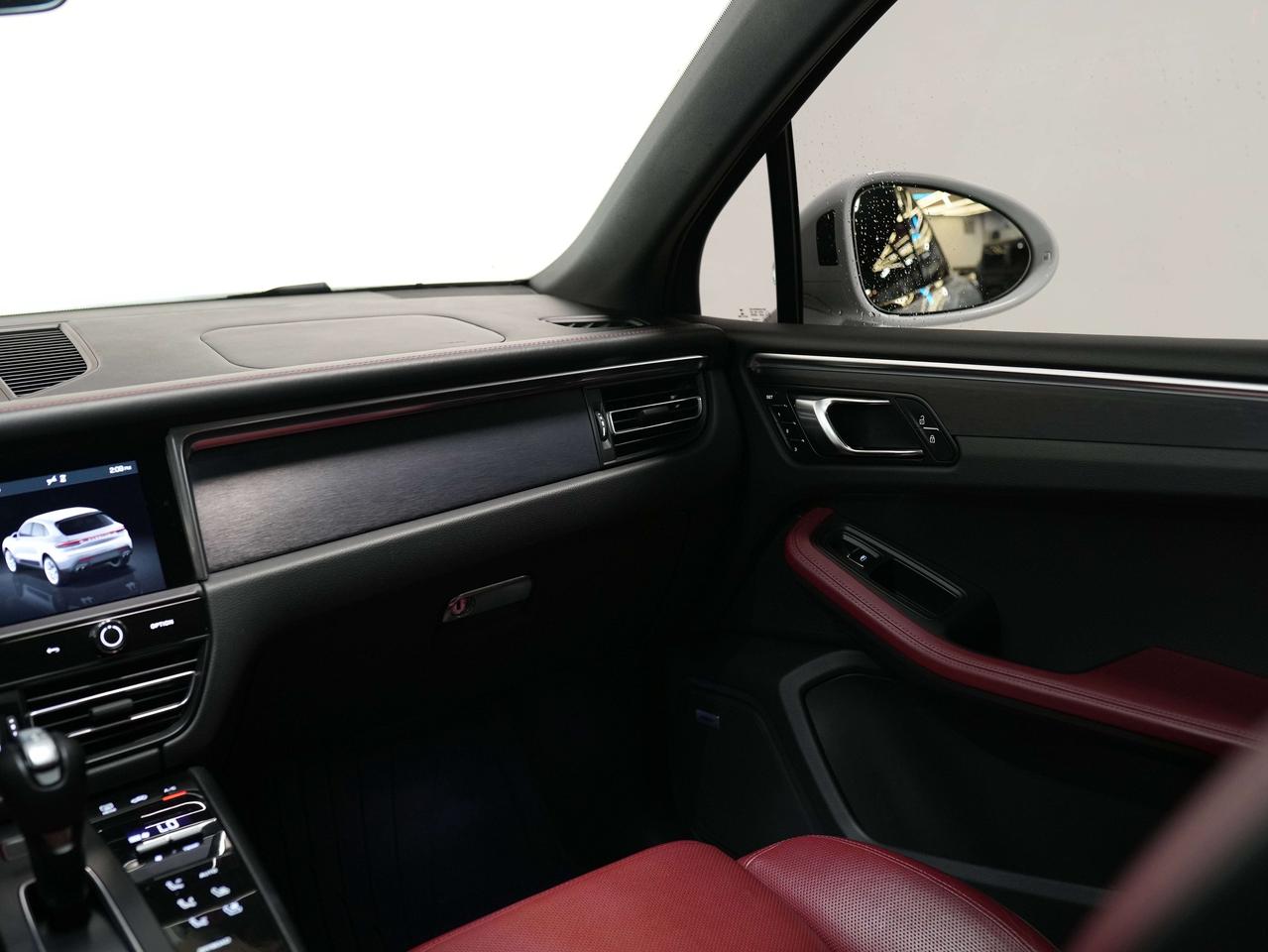 2022 Porsche Macan GTS | PREMIUM PLUS PKG } 21 IN Photo