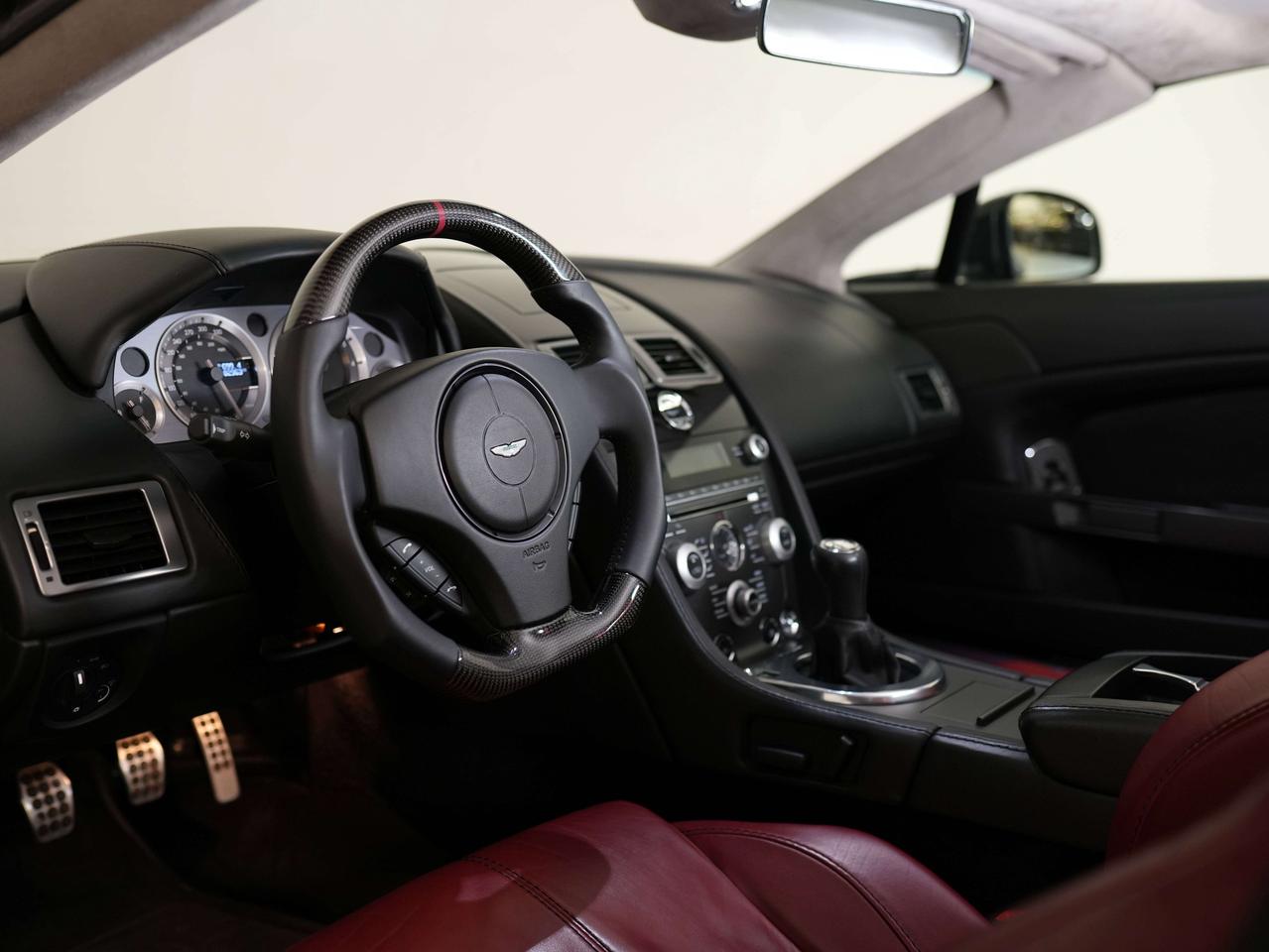 2010 Aston Martin Vantage MANUAL | MATTE | NAV Photo