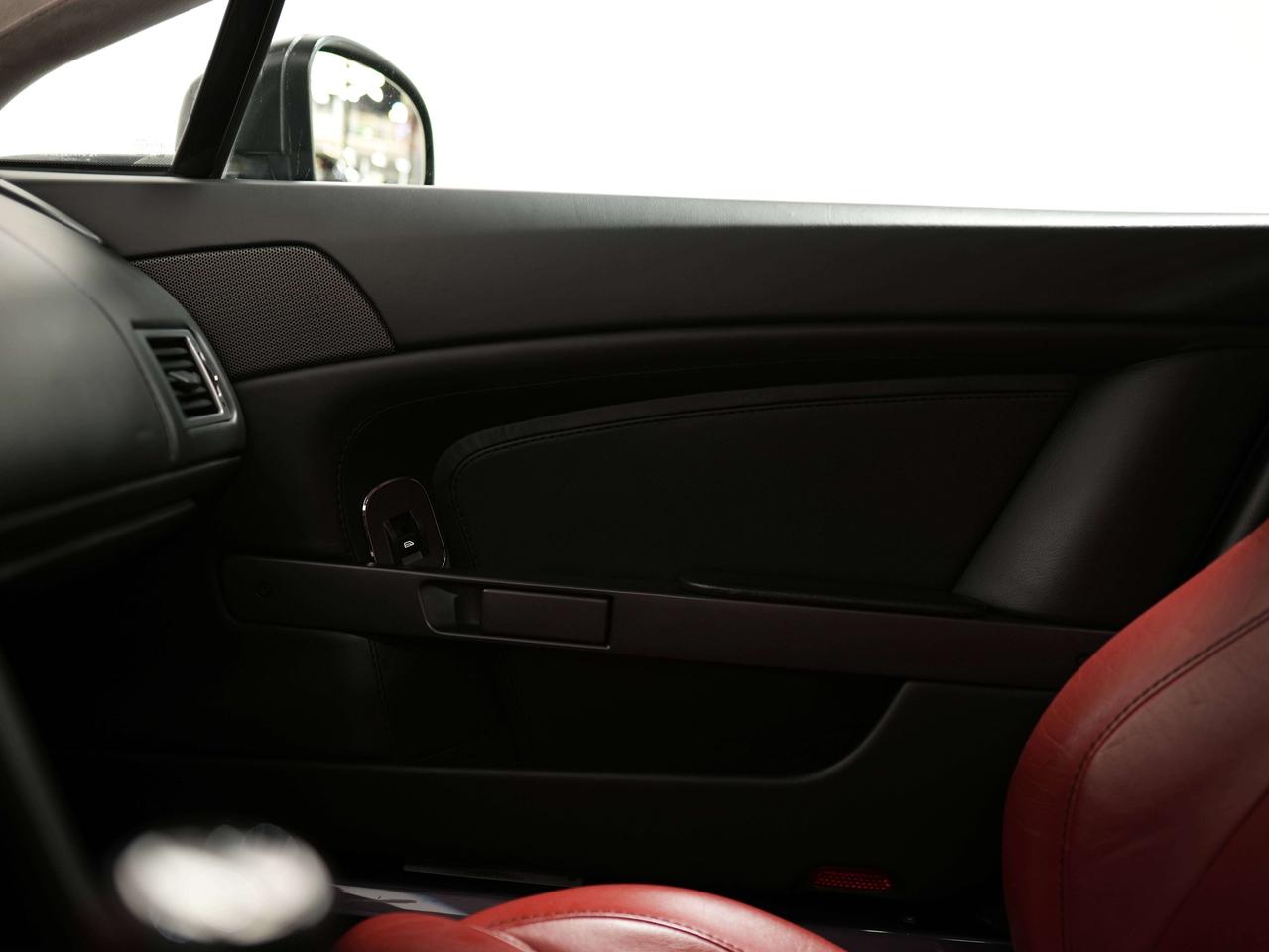 2010 Aston Martin Vantage MANUAL | MATTE | NAV Photo