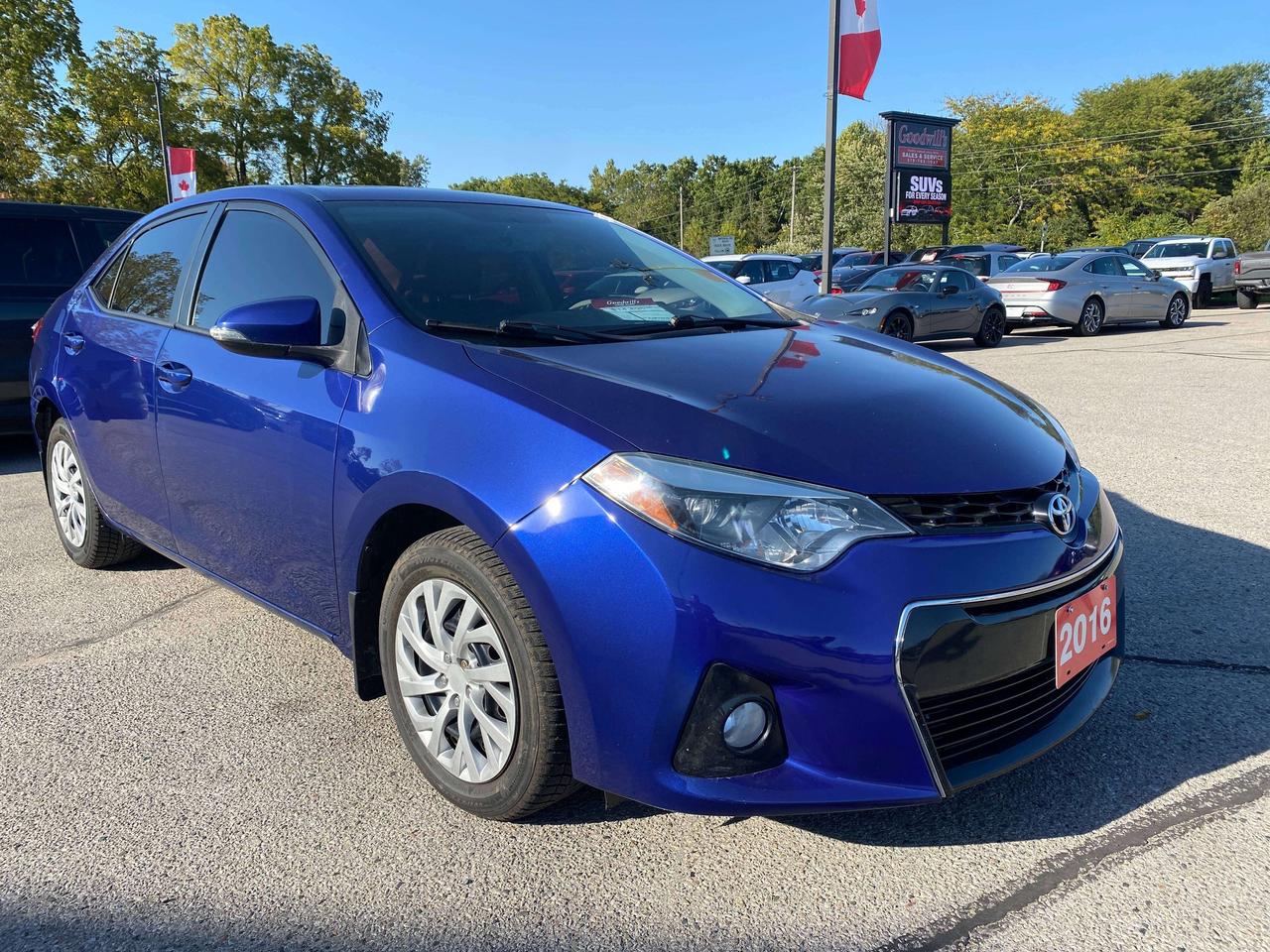 2016 Toyota Corolla S, AUTO, HEATED LEATHER, SUNROOF, BACK UP CAMERA! Photo