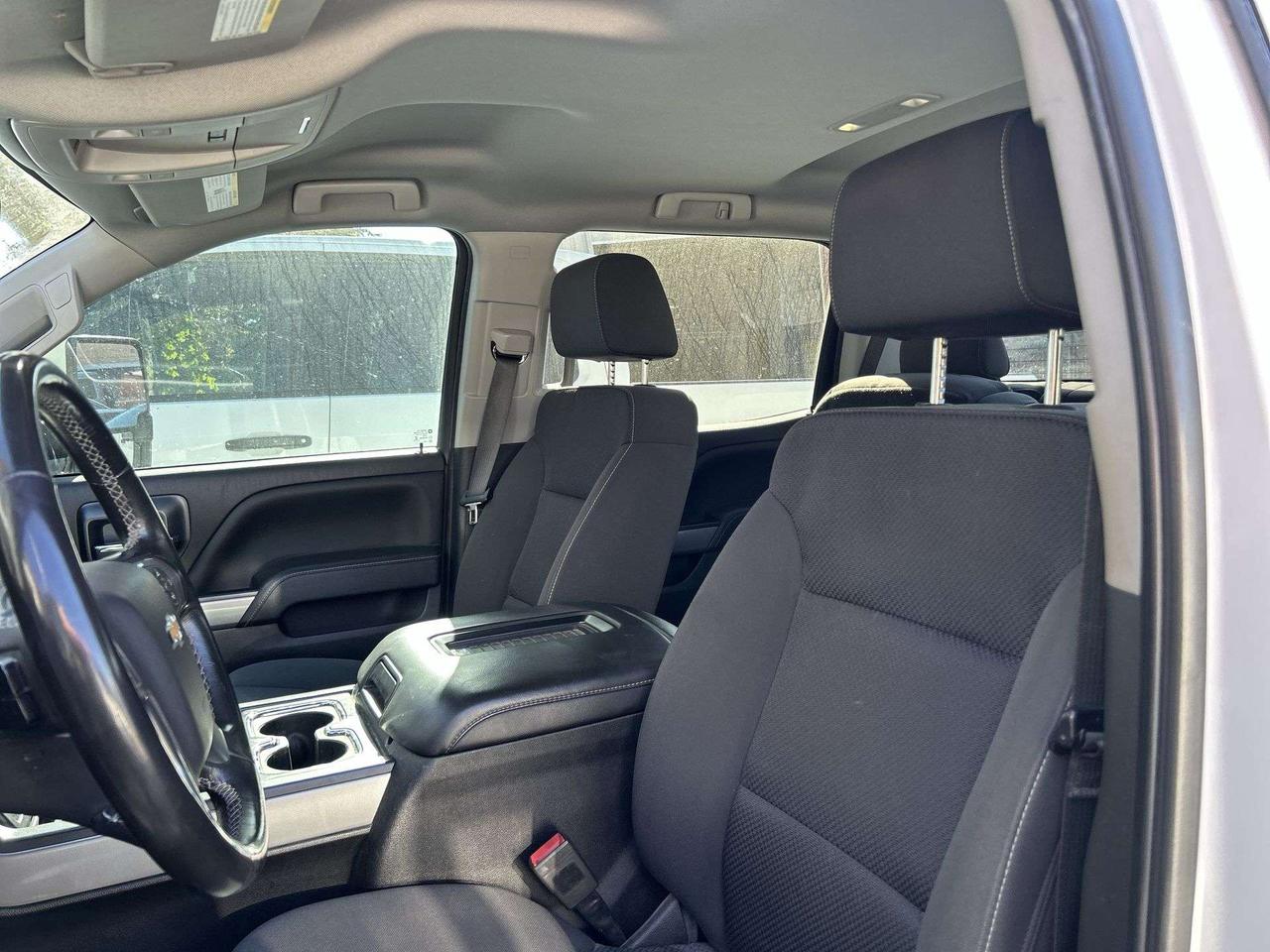 2018 Chevrolet Silverado 1500 LT 4X4 | CREW | Z71 | 5.3L V8 | HTD SEATS |CARPLAY Photo1