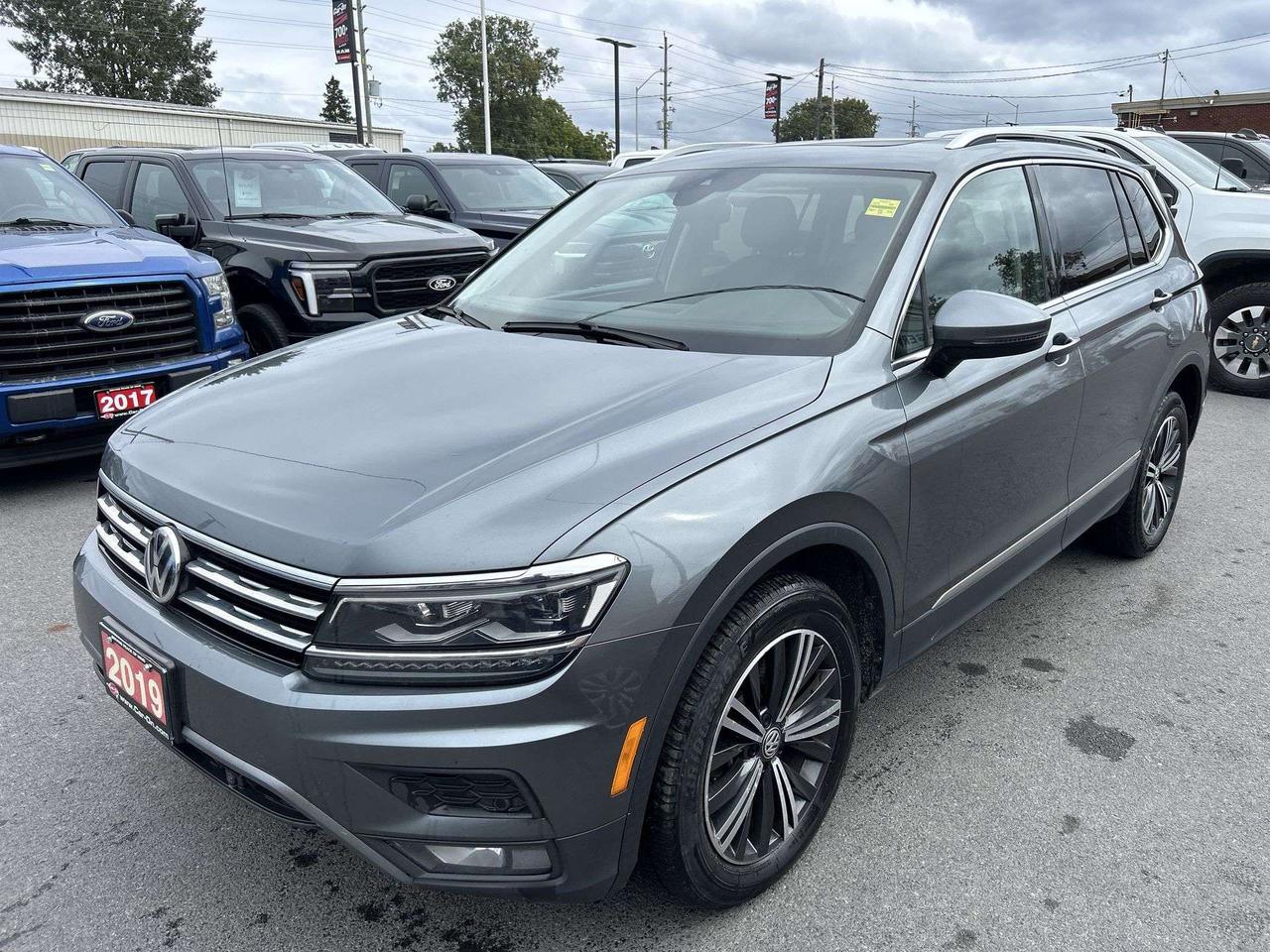 2019 Volkswagen Tiguan HIGHLINE AWD | HTD LEATHER | PANO ROOF | CARPLAY Photo0