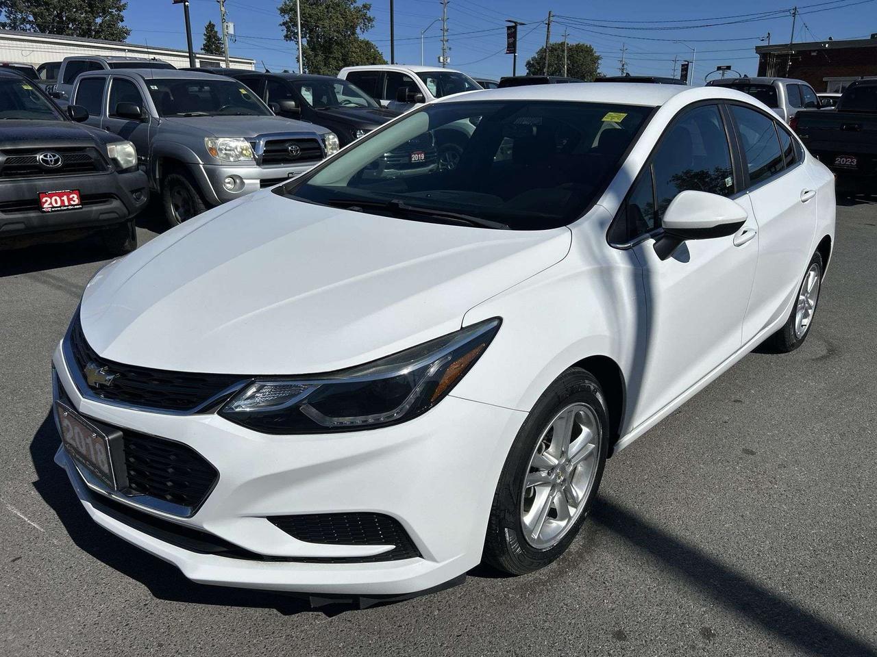 2018 Chevrolet Cruze LT | HTD SEATS | CARPLAY | REMOTE START | ALLOYS Photo0