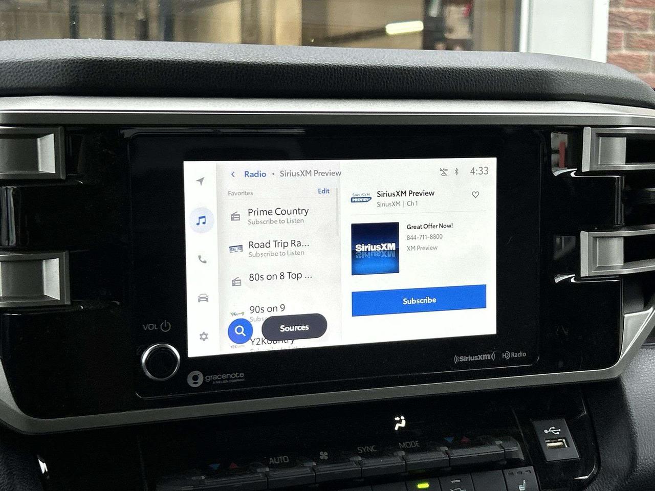 2024 Toyota Tundra 4X4 | CREW |LOW KMS! |HTD SEATS |CARPLAY | TOW PKG Photo