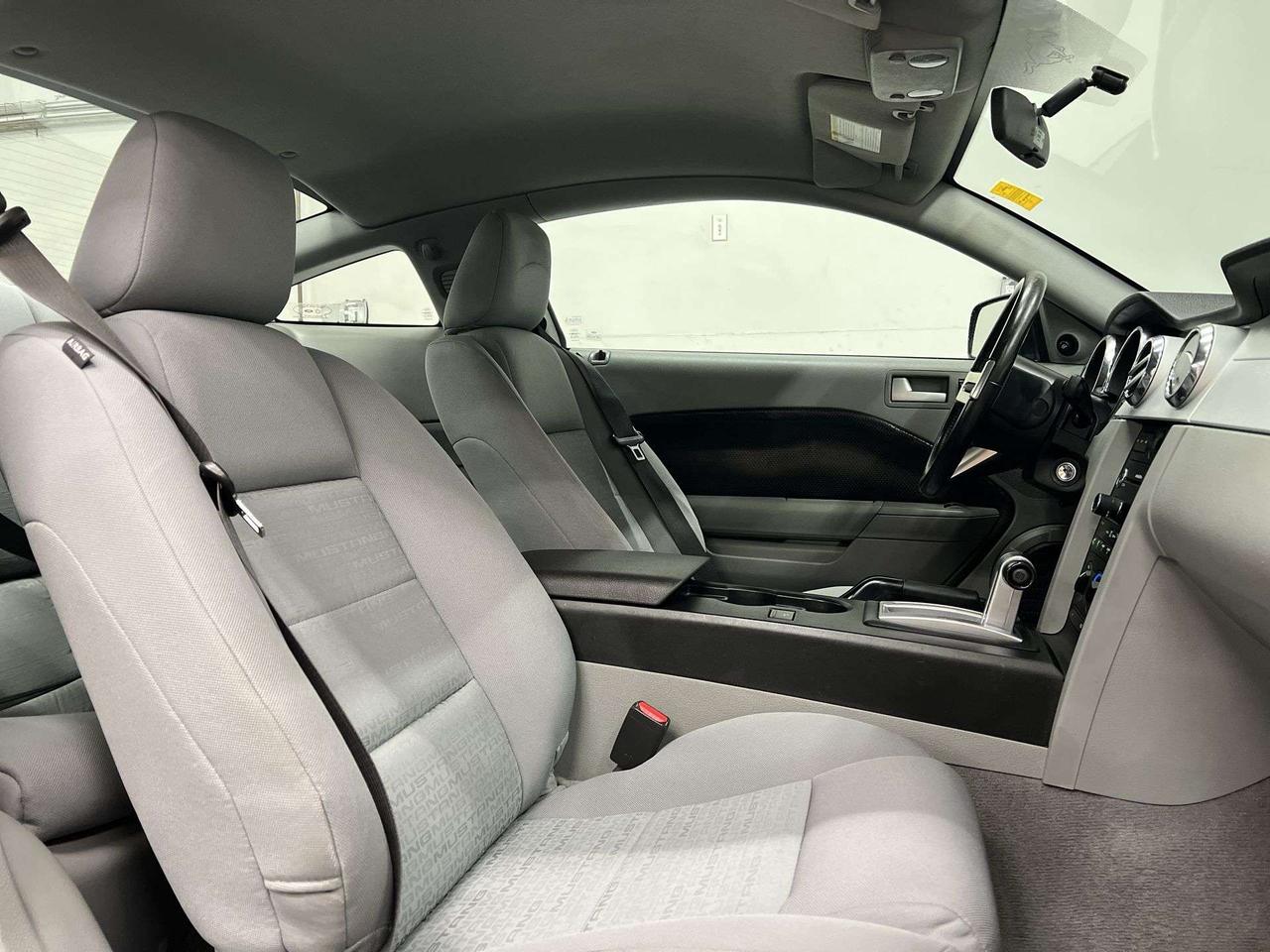 2008 Ford Mustang AUTOMATIC | LOW KMS! | SHAKER | ALLOYS | CRUISE Photo